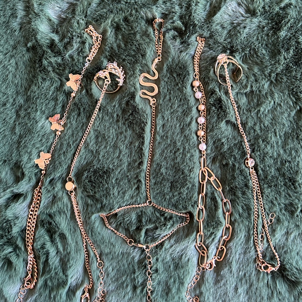 Good Hand Chain Set of 5